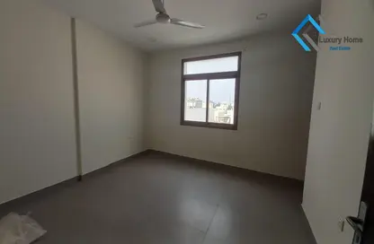 Empty Room image for: Apartment - 2 Bedrooms - 2 Bathrooms for rent in Riffa Al Sharqi - Riffa - Southern Governorate, Image 1
