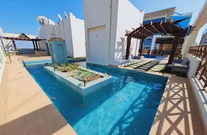 Apartment - 2 Bedrooms - 3 Bathrooms for rent in Al Juffair - Capital Governorate