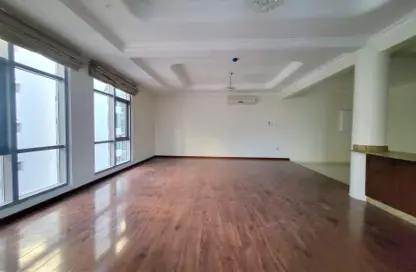 Apartment - 2 Bedrooms - 3 Bathrooms for rent in Hidd - Muharraq Governorate