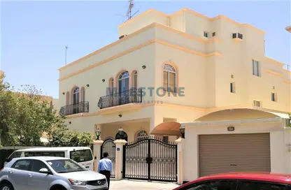 Villa - 3 Bedrooms - 5 Bathrooms for rent in Zinj - Manama - Capital Governorate