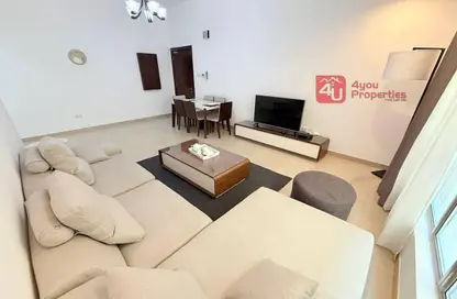 Apartment - 2 Bedrooms - 2 Bathrooms for rent in Segaya - Manama - Capital Governorate Apartment - 2 Bedrooms - 2 Bathrooms for rent in Segaya - Manama - Capital Governorate