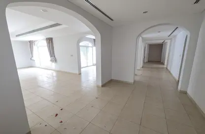 Apartment - 4 Bedrooms - 5 Bathrooms for rent in Hamala - Northern Governorate