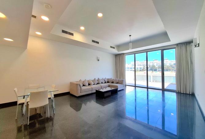 977167 - Property Image 2