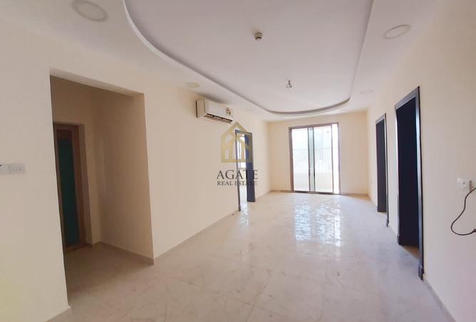 سكن الموظفين - استوديو - 2 حمامات للايجار في الجنبية - المحافظة الشمالية