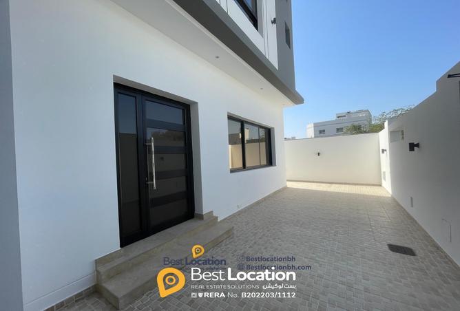 895758 - Property Image 2