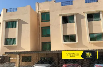 عمارة بالكامل - 3 غرف نوم - 2 حمامات للبيع في عراد - المحرق