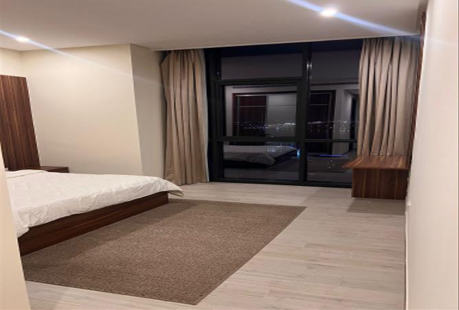 982698 - Property Image 2