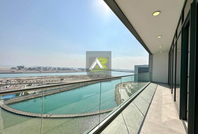 Apartment - 3 Bedrooms - 4 Bathrooms for rent in Canal View - Dilmunia Island - Muharraq Governorate