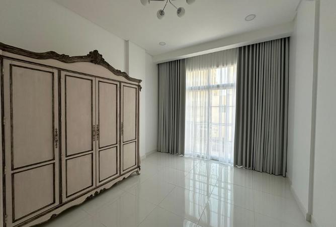 976497 - Property Image 3