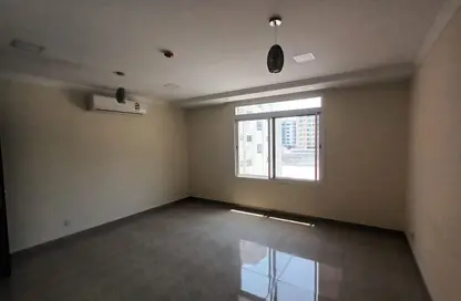 Apartment - 2 Bedrooms - 2 Bathrooms for rent in Janabiya - Northern Governorate