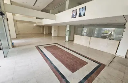صالة عرض - استوديو - 2 حمامات للايجار في السيف - محافظة العاصمة