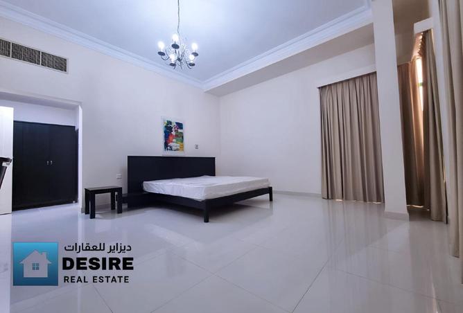 963433 - Property Image 2