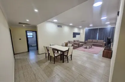 Apartment - 2 Bedrooms - 3 Bathrooms for rent in Busaiteen - Muharraq Governorate