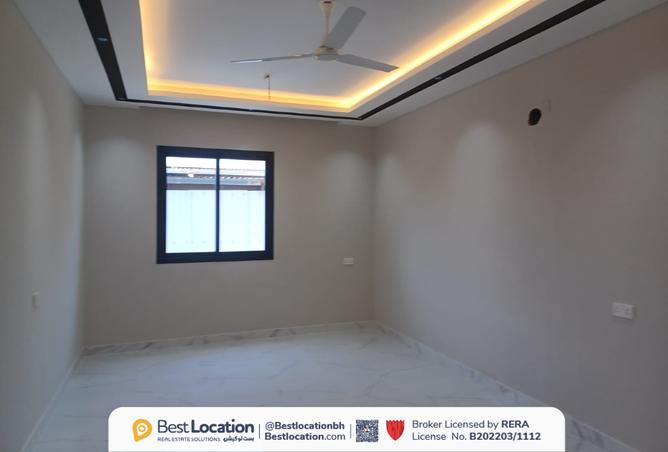 929648 - Property Image 3