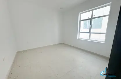 Whole Building - 7+ Bedrooms - 7+ Bathrooms for sale in Tubli - Central Governorate