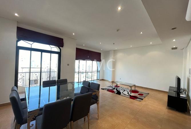 983729 - Property Image 2