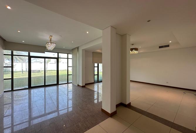 976035 - Property Image 3