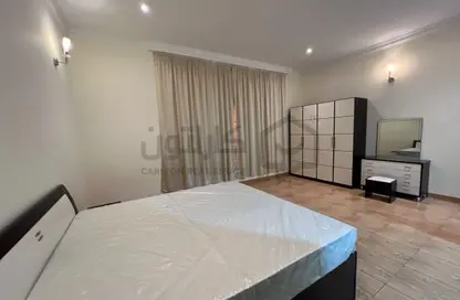 Apartment - 2 Bedrooms - 2 Bathrooms for rent in Al Burhama - Manama - Capital Governorate