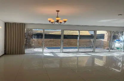 فيلا - 4 غرف نوم - 5 حمامات للايجار في أمواج - المحرق