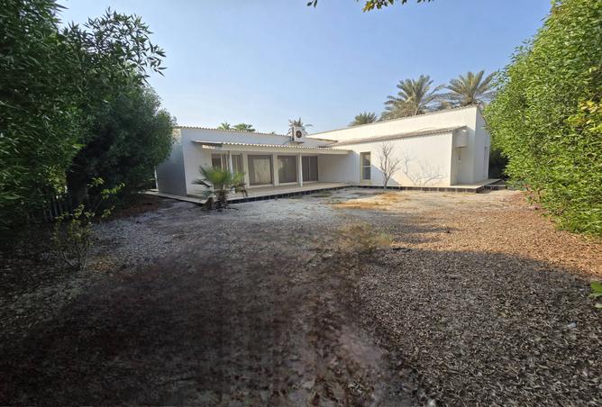 967023 - Property Main Image