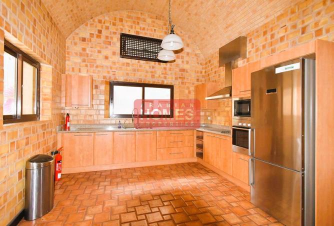 965449 - Property Image 3