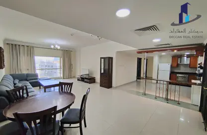 Apartment - 2 Bedrooms - 2 Bathrooms for rent in Al Juffair - Capital Governorate
