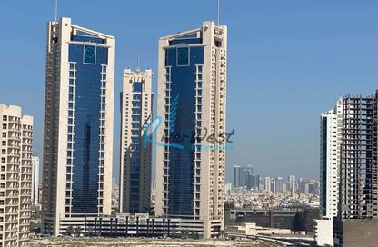 Apartment - 4 Bedrooms - 5 Bathrooms for sale in Abraj Al Lulu - Manama - Capital Governorate