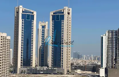 Apartment - 4 Bedrooms - 5 Bathrooms for sale in Abraj Al Lulu - Manama - Capital Governorate