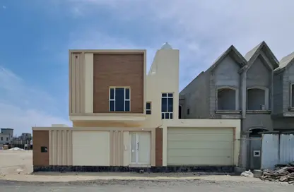 فيلا - 3 غرف نوم - 5 حمامات للبيع في قلالي - المحرق