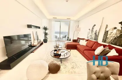 Living Room image for: Apartment - 1 Bedroom - 2 Bathrooms for sale in Canal View - Dilmunia Island - Muharraq Governorate, Image 1