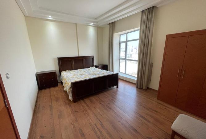 960587 - Property Image 3