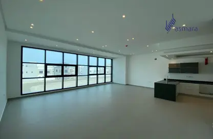 Empty Room image for: Apartment - 2 Bedrooms - 2 Bathrooms for rent in Marassi Al Bahrain - Diyar Al Muharraq - Muharraq Governorate, Image 1