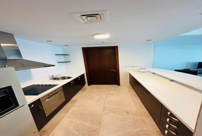 985348 - Property Image 2