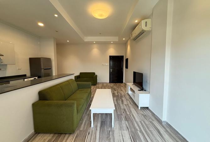 952460 - Property Image 2