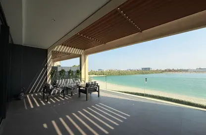 Villa - 4 Bedrooms - 5 Bathrooms for sale in Amwaj Beachfront - Amwaj Islands - Muharraq Governorate