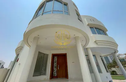 Villa - 5 Bedrooms - 6 Bathrooms for rent in Mahooz - Manama - Capital Governorate