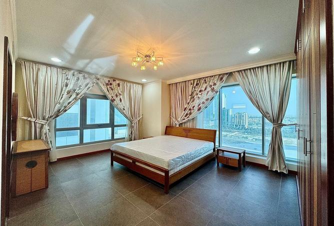 878298 - Property Image 2