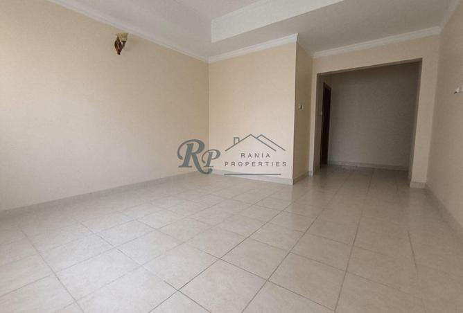 981728 - Property Image 2