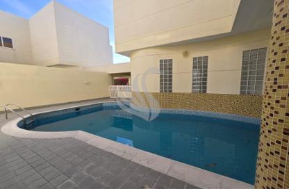 Compound - 4 Bedrooms - 5 Bathrooms for rent in Janabiya - Northern Governorate