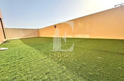 Apartment - 2 Bedrooms - 2 Bathrooms for rent in Seef - Capital Governorate