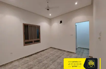 Empty Room image for: Whole Building - Studio for sale in Janabiya - Northern Governorate, Image 1