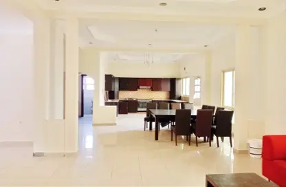 Villa - 4 Bedrooms - 5 Bathrooms for rent in Tubli - Central Governorate