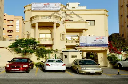 فيلا - 6 غرف نوم - 4 حمامات للبيع في الجفير - محافظة العاصمة