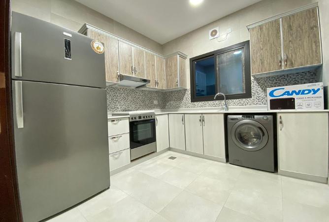 985577 - Property Image 3