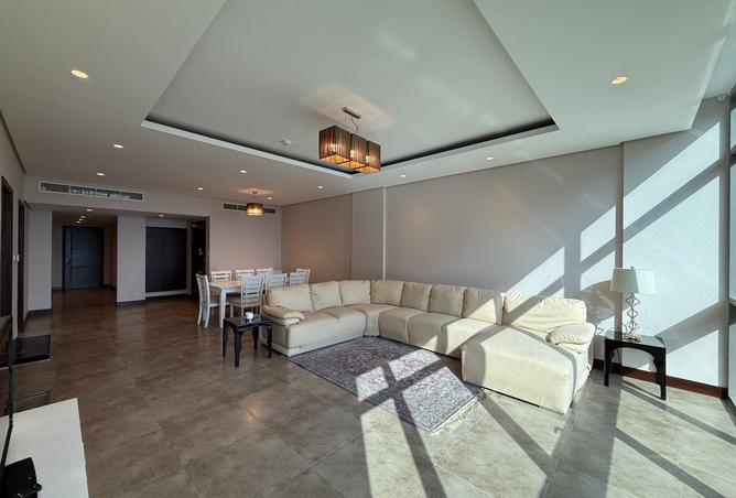 982998 - Property Image 2