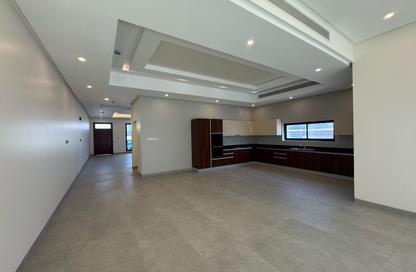 مجمع سكني - 3 غرف نوم - 5 حمامات للايجار في العدلية - المنامة - محافظة العاصمة