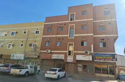 عمارة بالكامل - استوديو - 8 حمامات للبيع في سترة - المحافظة الوسطى