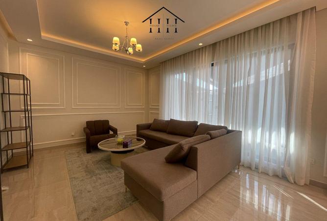 974402 - Property Image 2