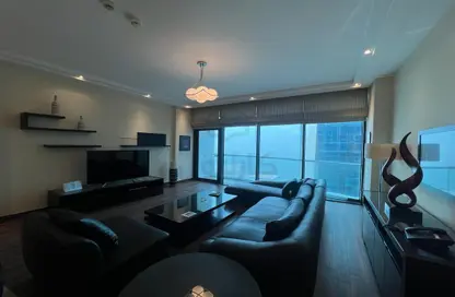 Living Room image for: Apartment - 3 Bedrooms - 5 Bathrooms for sale in Al Juffair - Capital Governorate, Image 1