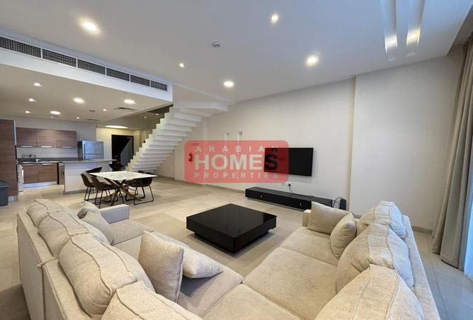 985593 - Property Main Image